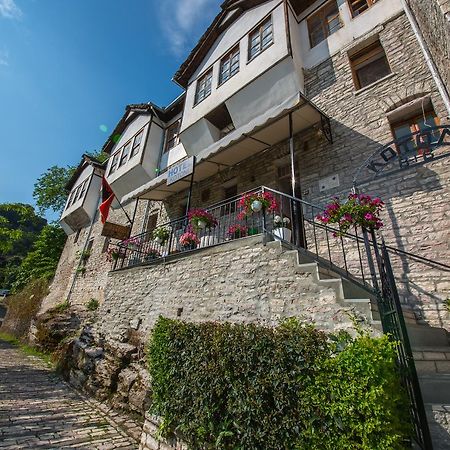 Bed And Breakfast Kotoni Gjirokastër Exteriör bild